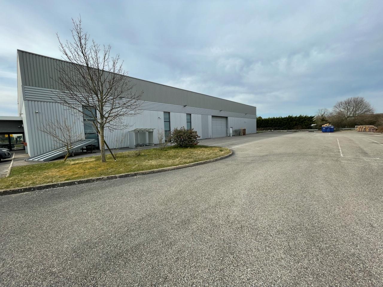 Local d'activité Saint-Priest 2750m² Location local d'activité Saint-Priest Rhône OLACT2530457 2